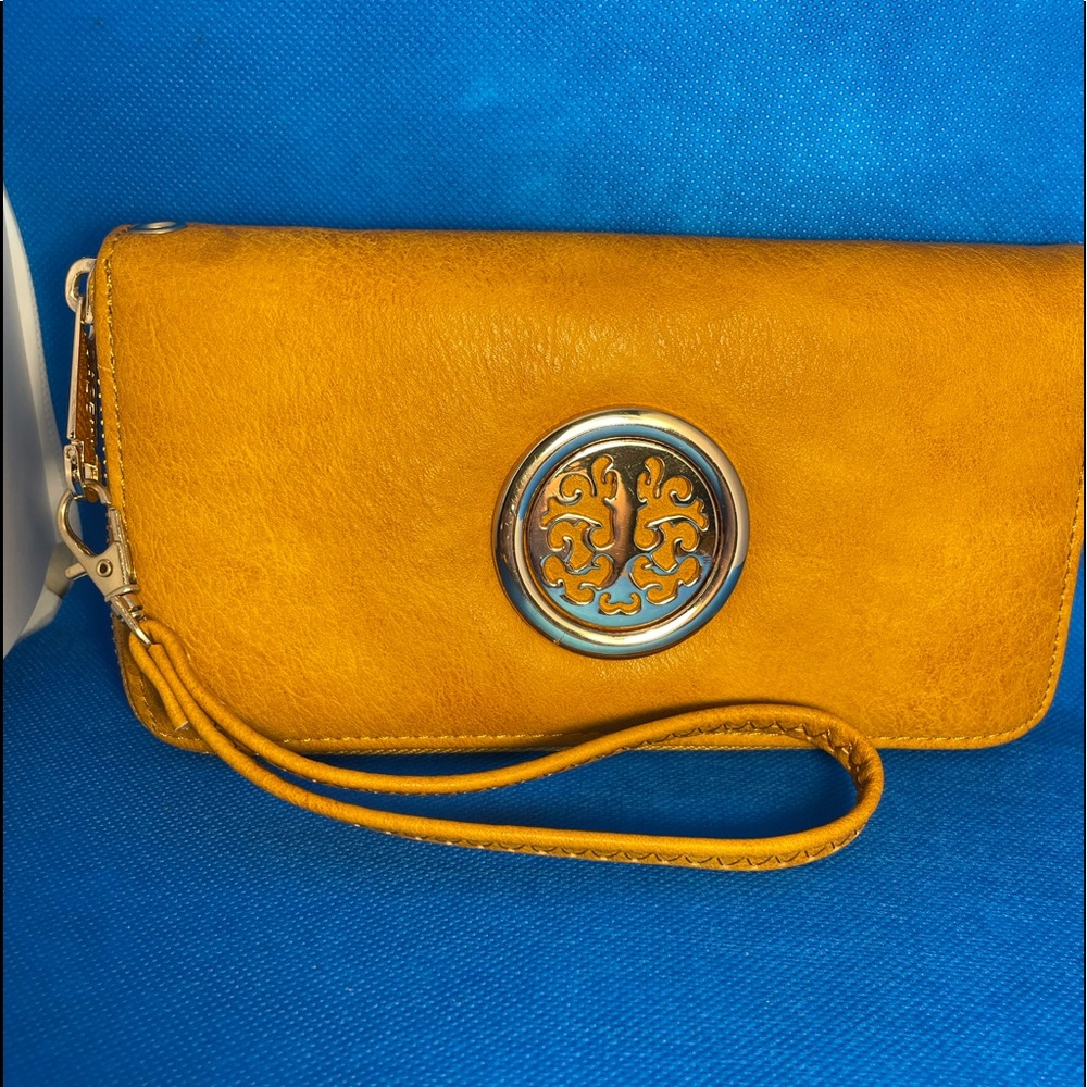 Women's Dasein Zip Around Emblem Wallet